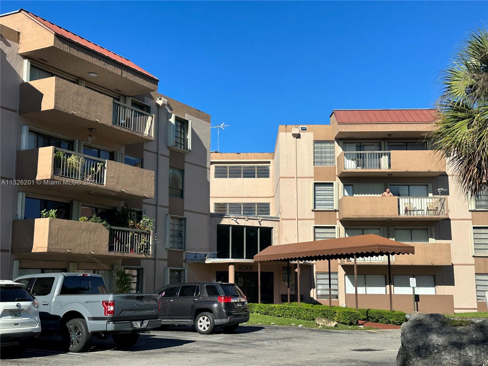 Large Miller Gardens Condo ready for immediate occupancy.  With 1,100 Sq Ft, this incredible Unit features 2 oversized Bedrooms, 2 Full Baths, Large Living and Dining Areas, Walk in Closet, Great Kitchen Area and much more. Centrally Located off Miller and 127th Ave, this property offers easy access to Florida's Turnpike, Area Hospitals, Shopping, Schools and much more.