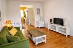 BEACHGARDENS CONDO - Residential Lease