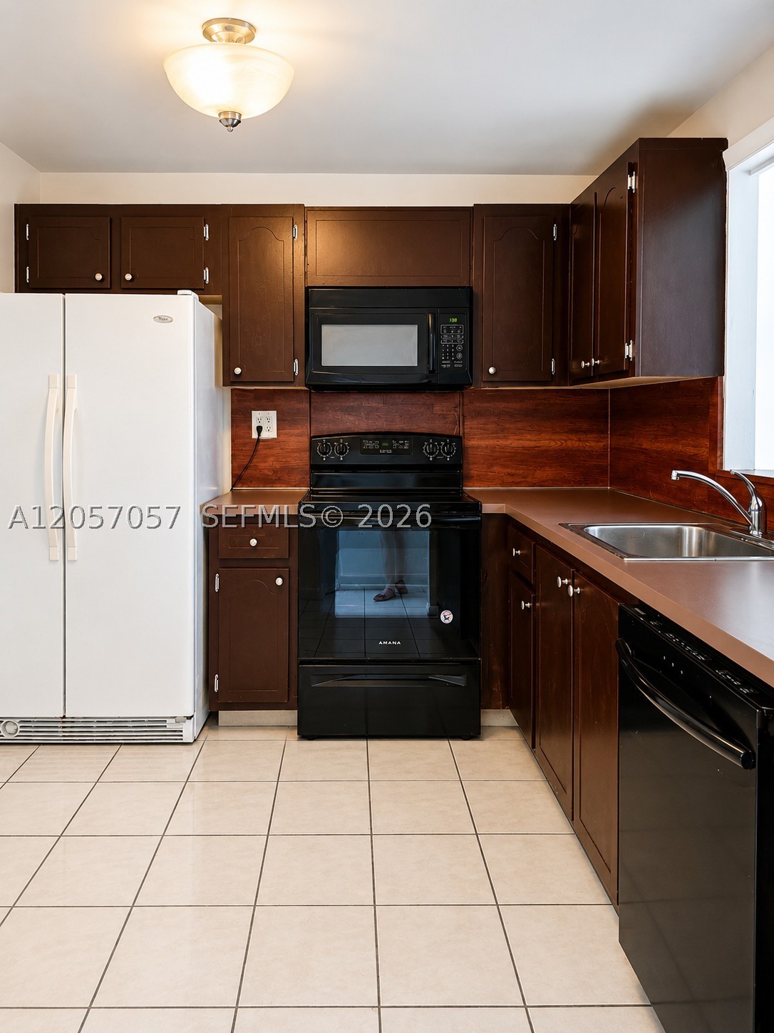 EDEN ISLES CONDO # 4 - Residential