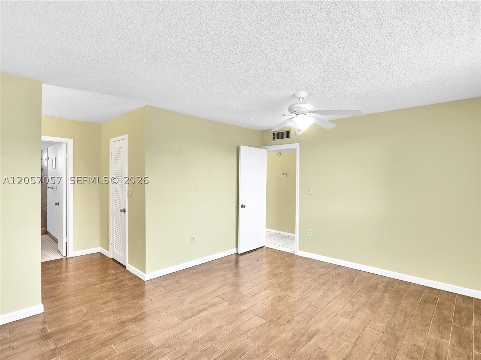 EDEN ISLES CONDO # 4 - Residential