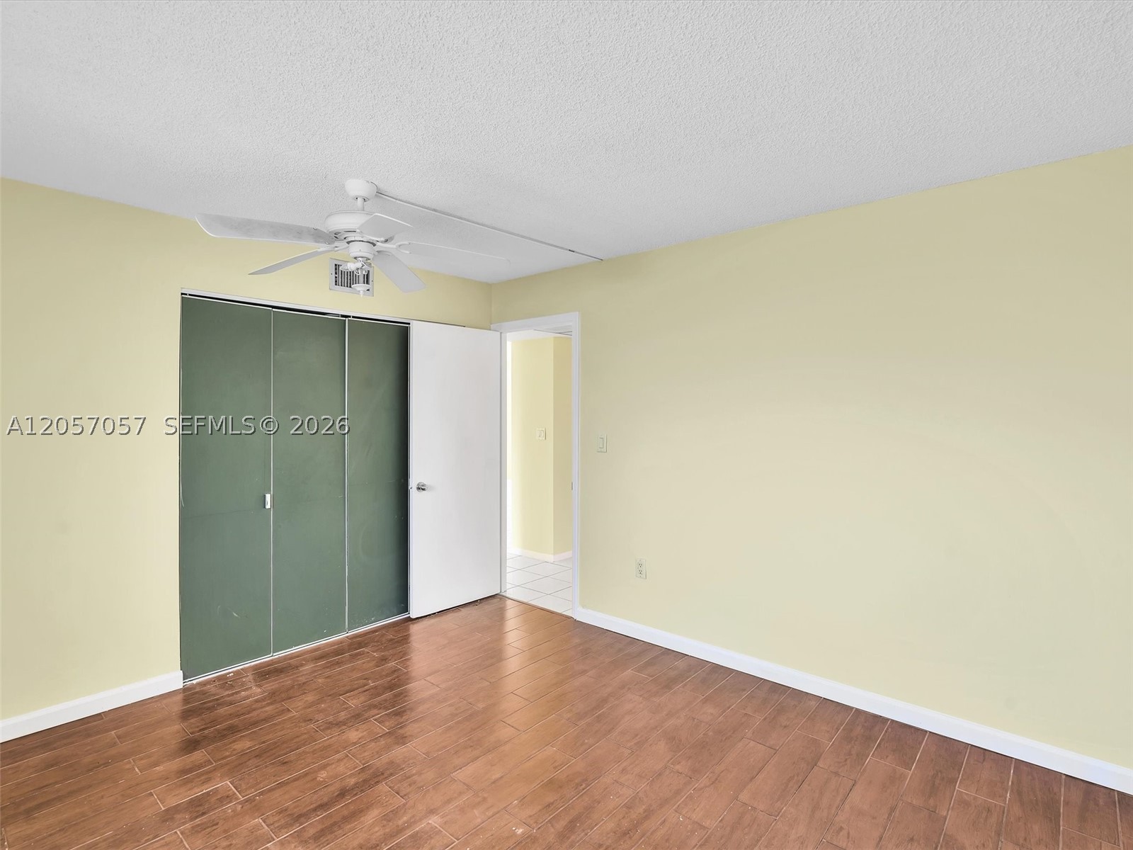 EDEN ISLES CONDO # 4 - Residential