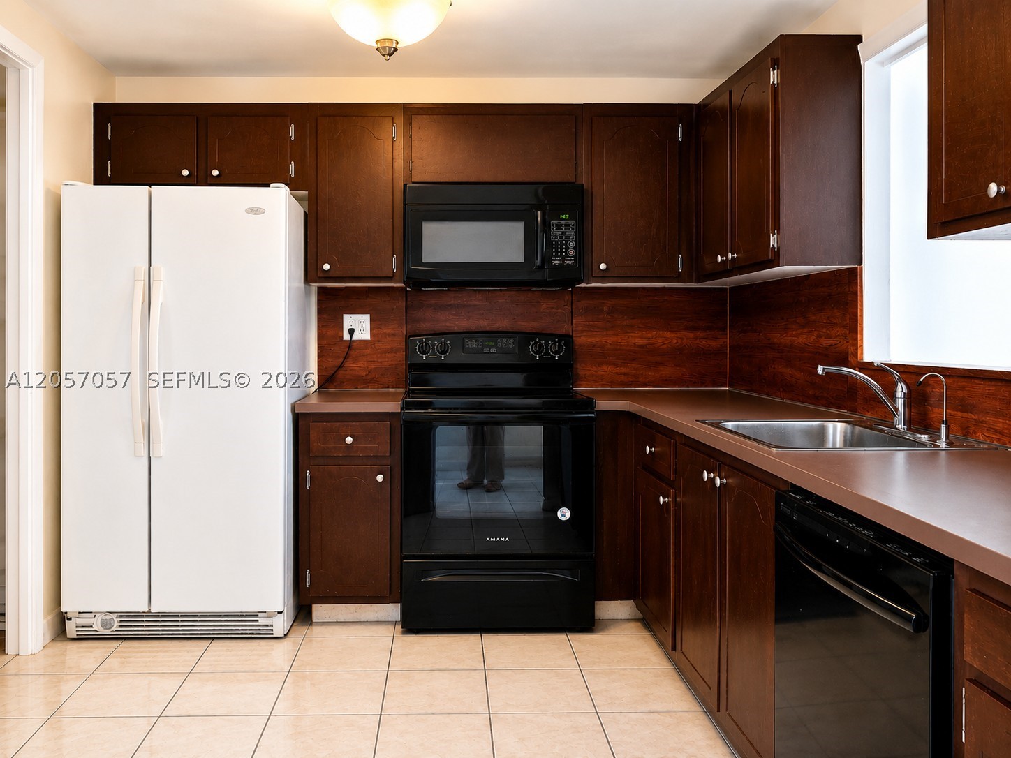 EDEN ISLES CONDO # 4 - Residential