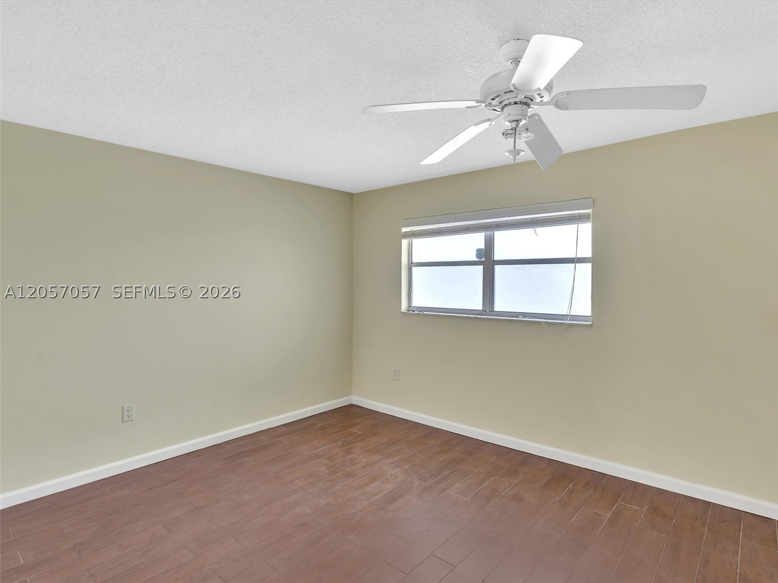 EDEN ISLES CONDO # 4 - Residential