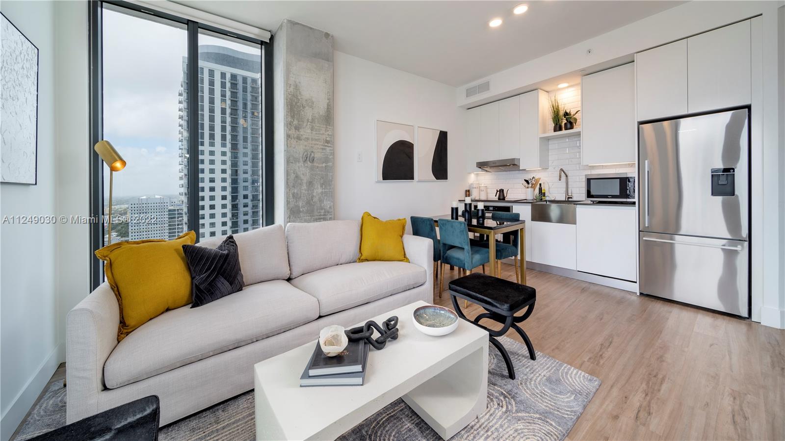 MIAMI WORLDCENTER - Residential Lease