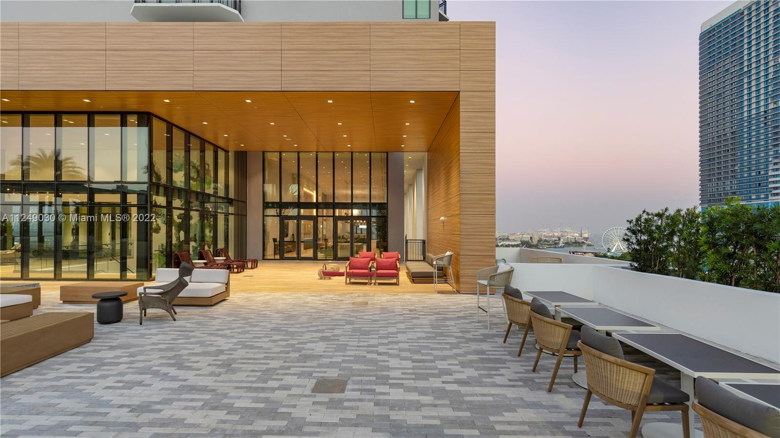 MIAMI WORLDCENTER - Residential Lease