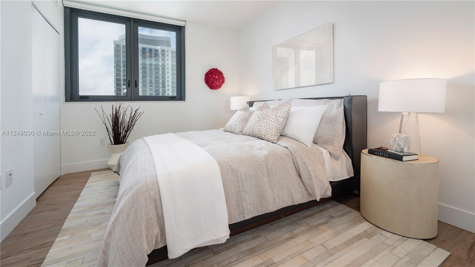 MIAMI WORLDCENTER - Residential Lease