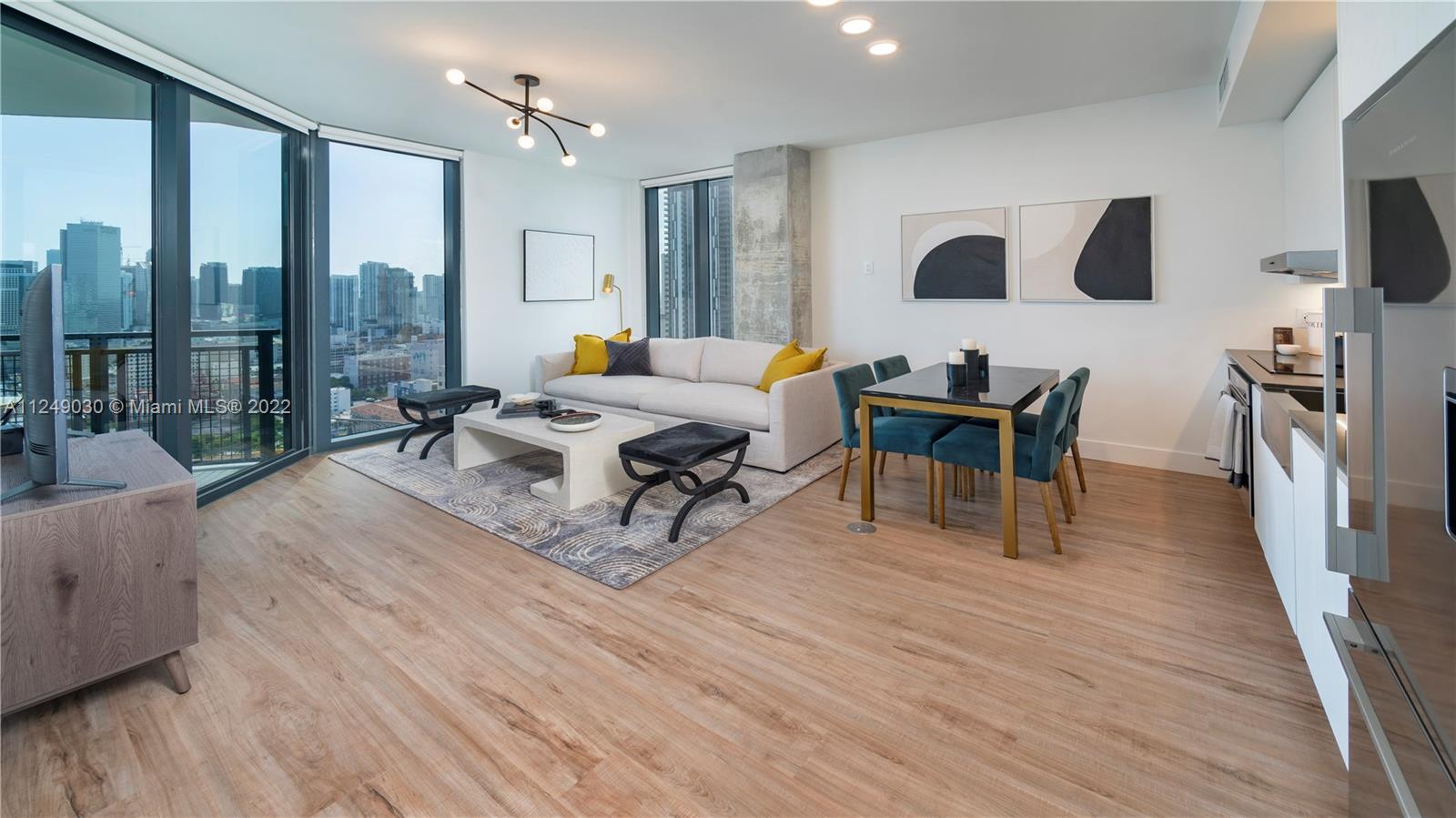 MIAMI WORLDCENTER - Residential Lease