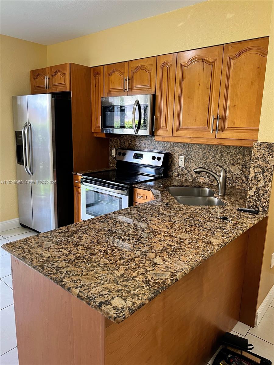 ALAMEDA TOWER CONDO 4 - Residential Lease