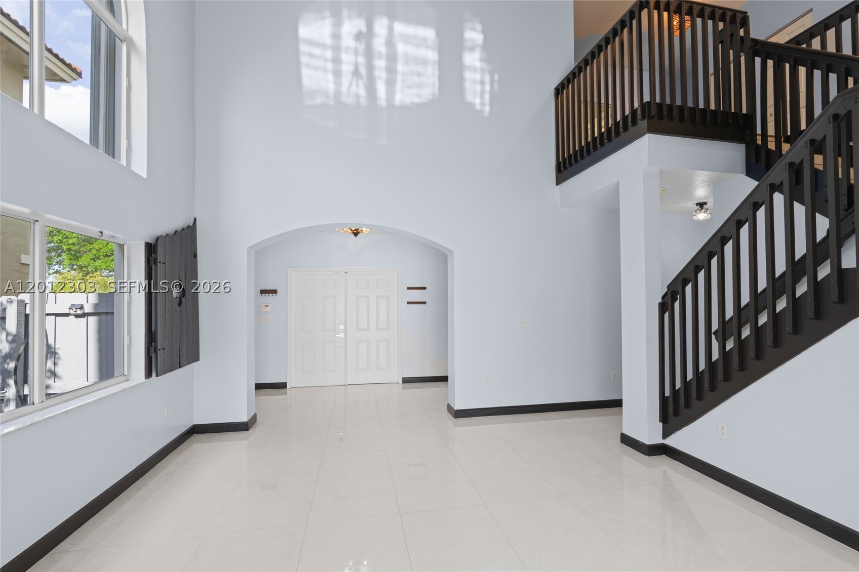 TWIN LAKE SHORES CENTRAL - Residential