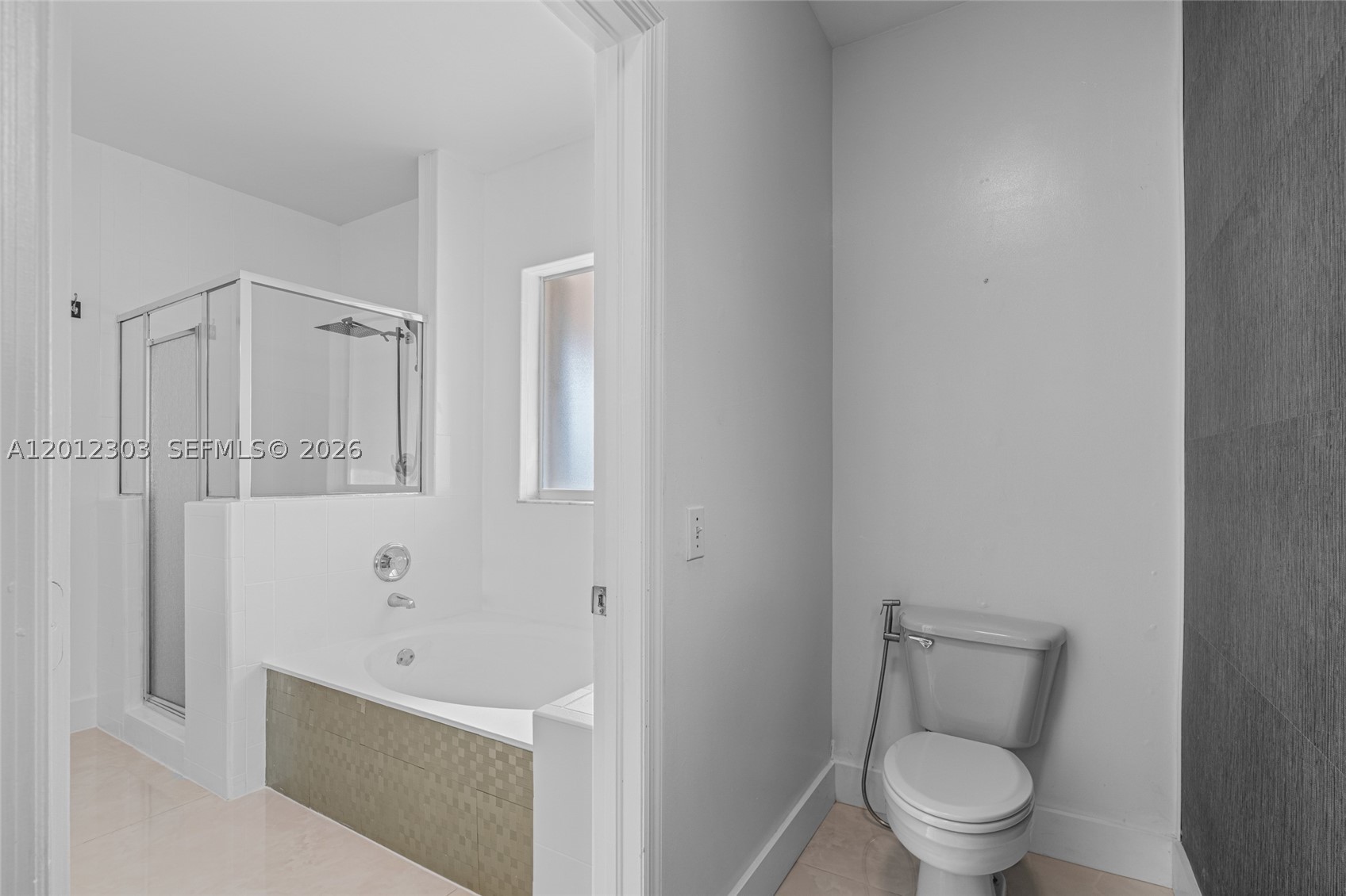 TWIN LAKE SHORES CENTRAL - Residential