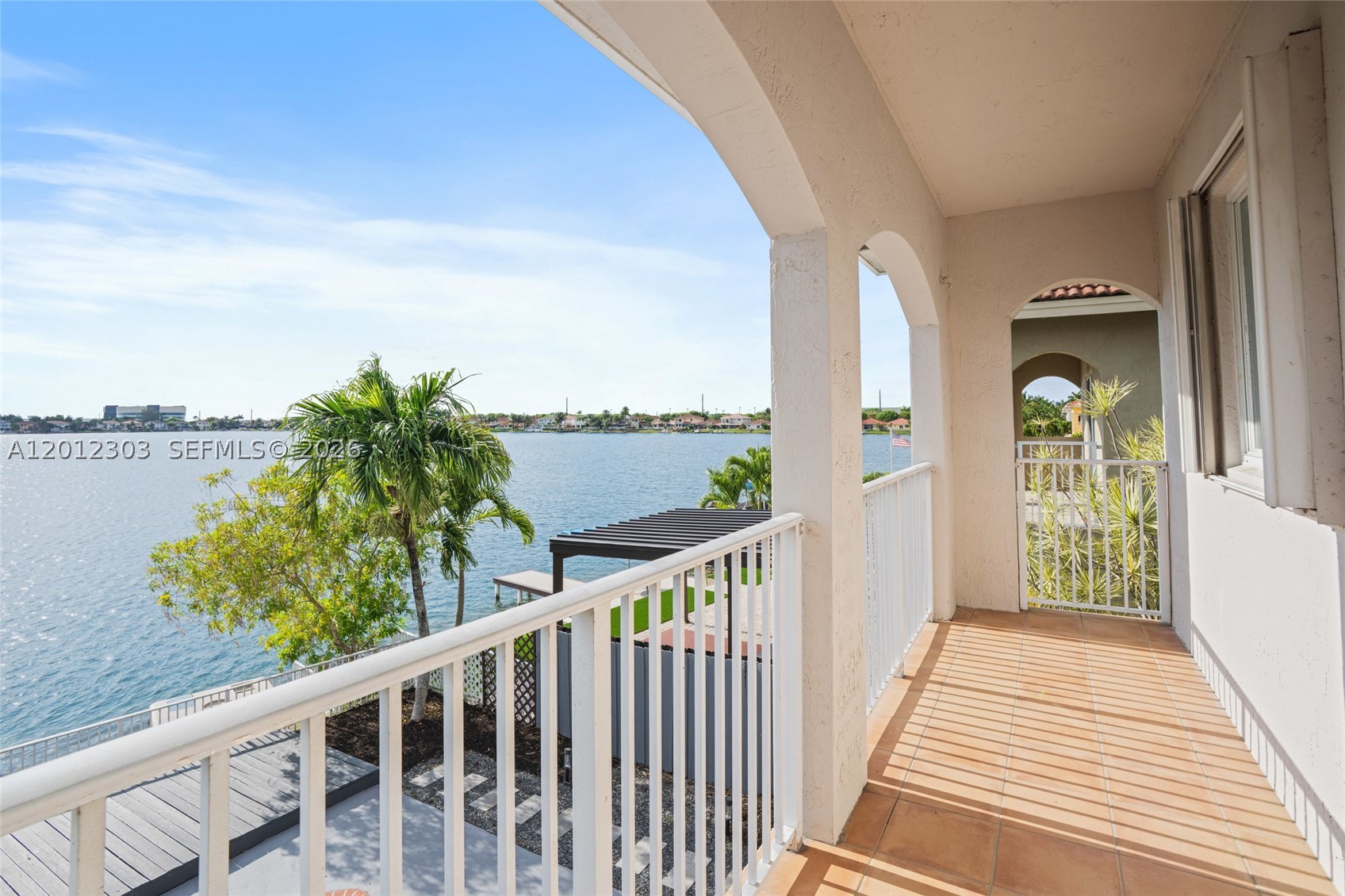 TWIN LAKE SHORES CENTRAL - Residential