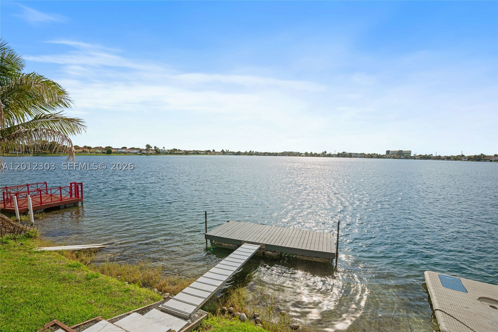 TWIN LAKE SHORES CENTRAL - Residential