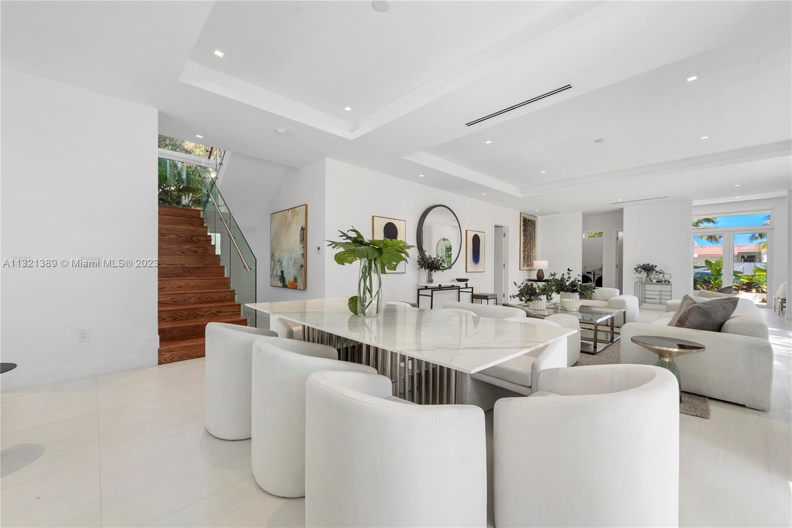 GOLDEN BEACH SEC C - Residential