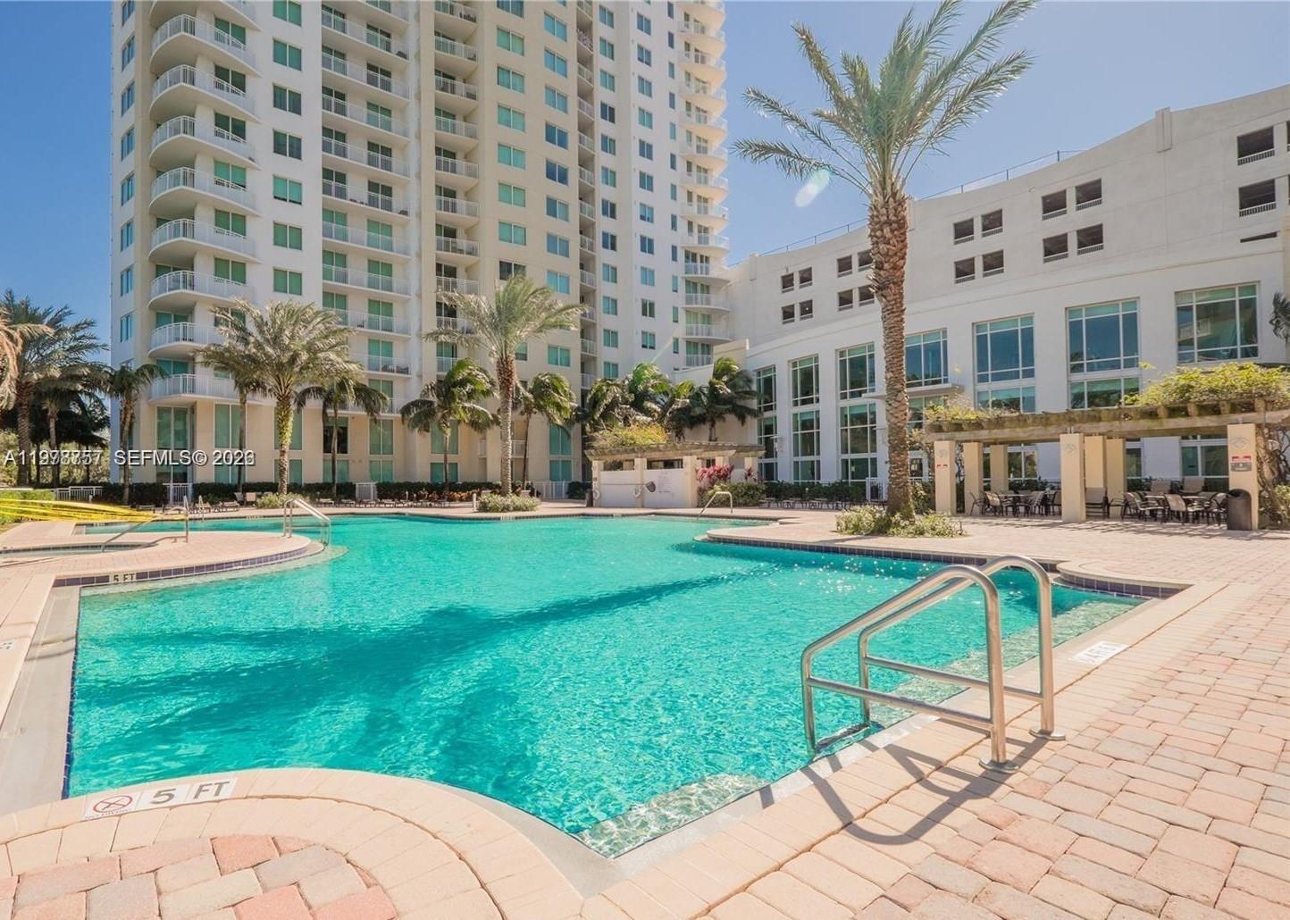DUO CONDOMINIUM WEST - Residential