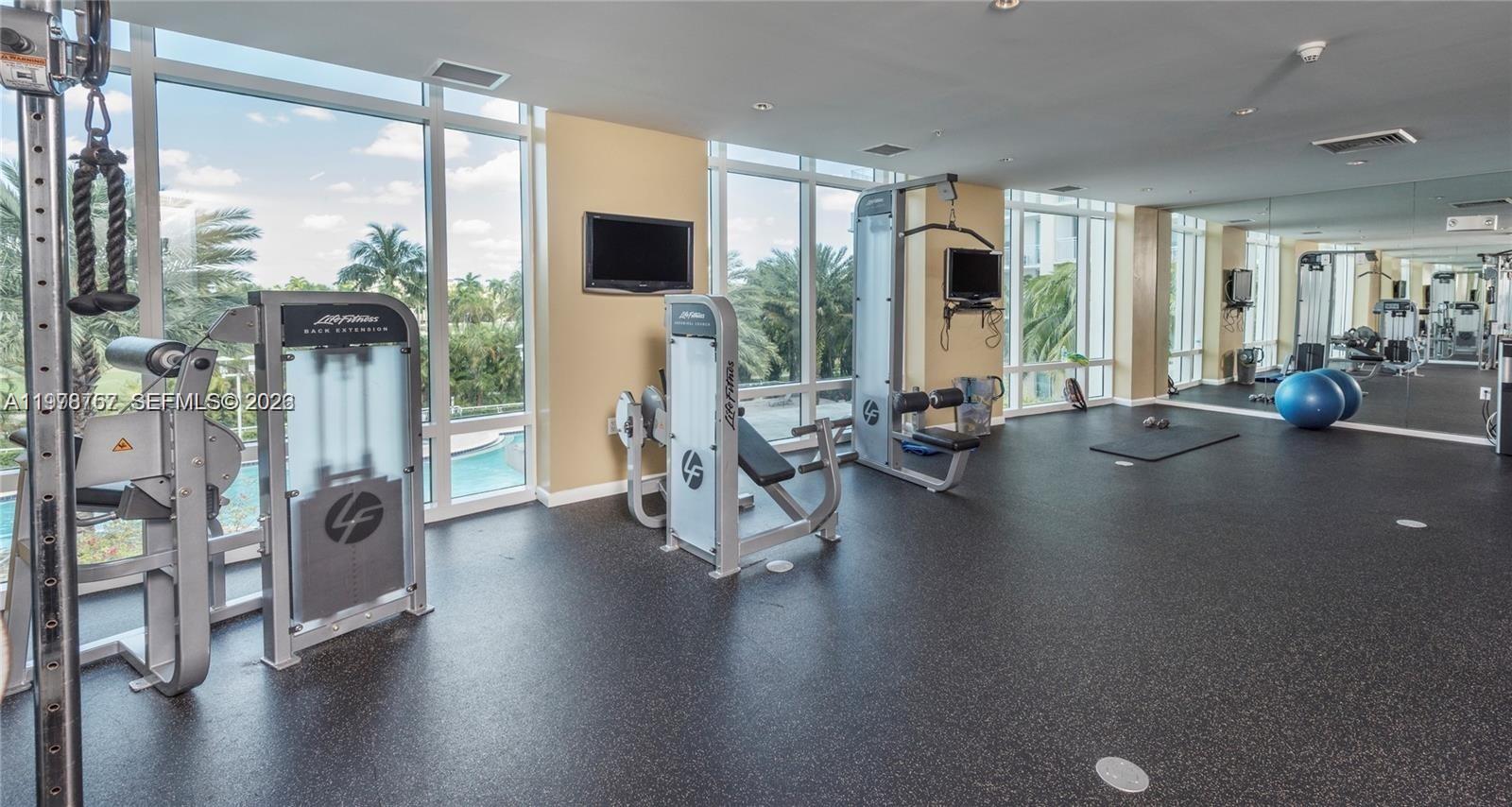 DUO CONDOMINIUM WEST - Residential
