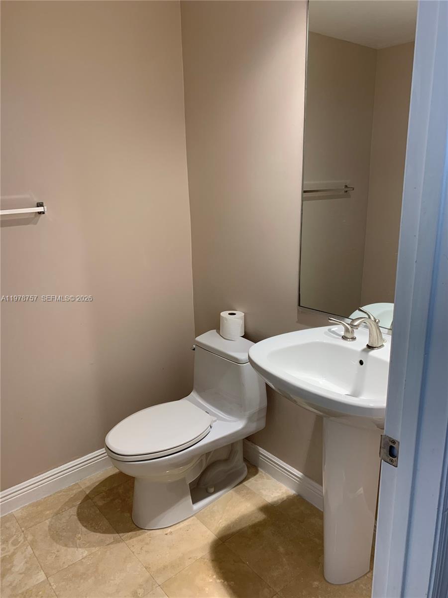 DUO CONDOMINIUM WEST - Residential