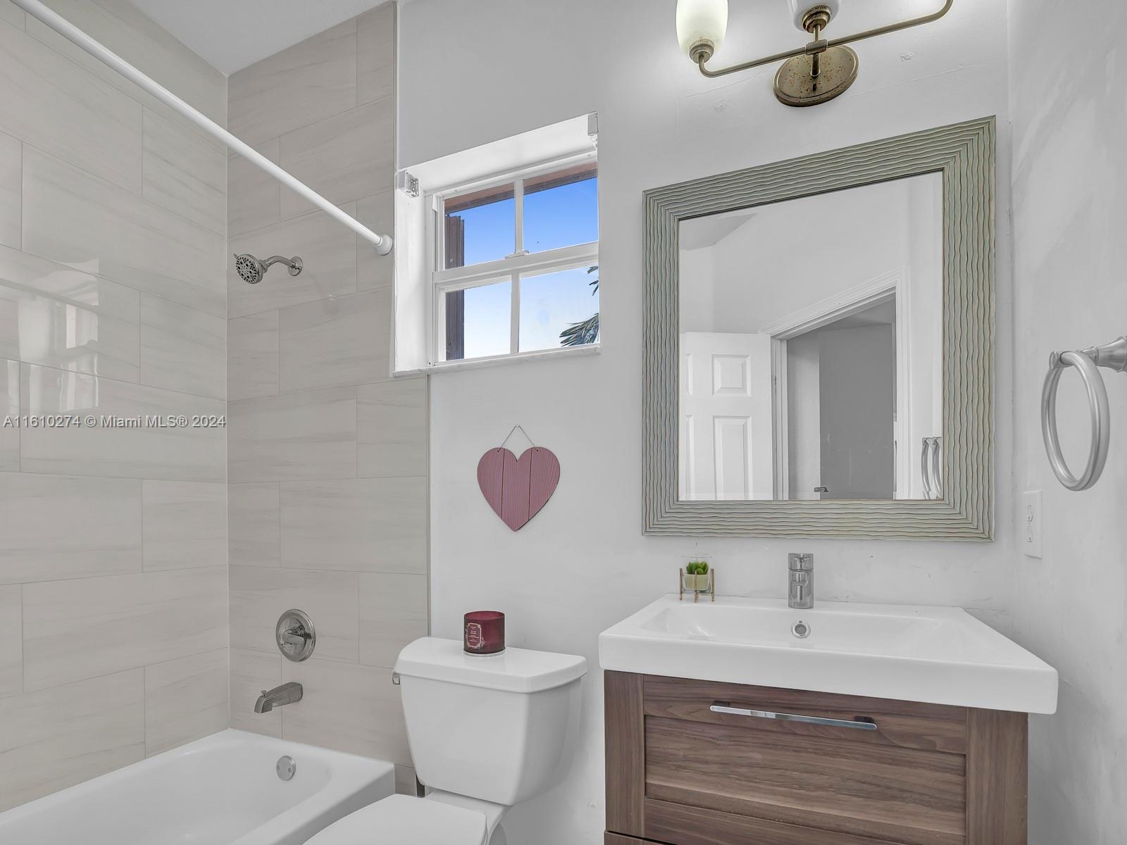 PEMBROKE ISLES V - Residential