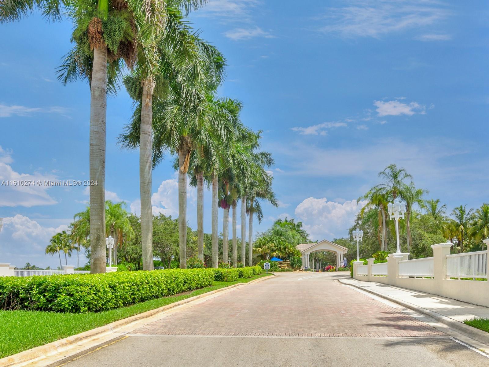 PEMBROKE ISLES V - Residential