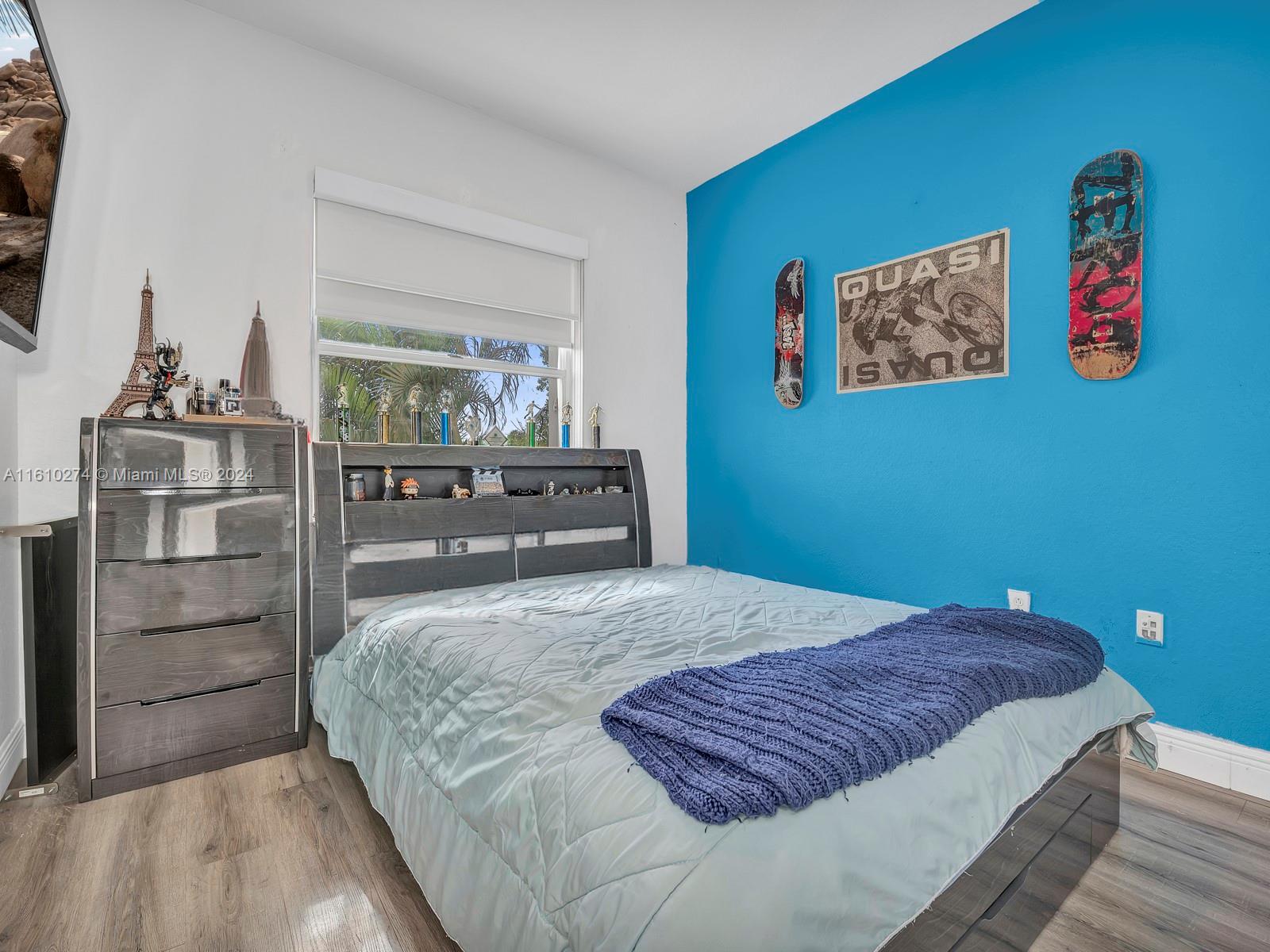 PEMBROKE ISLES V - Residential