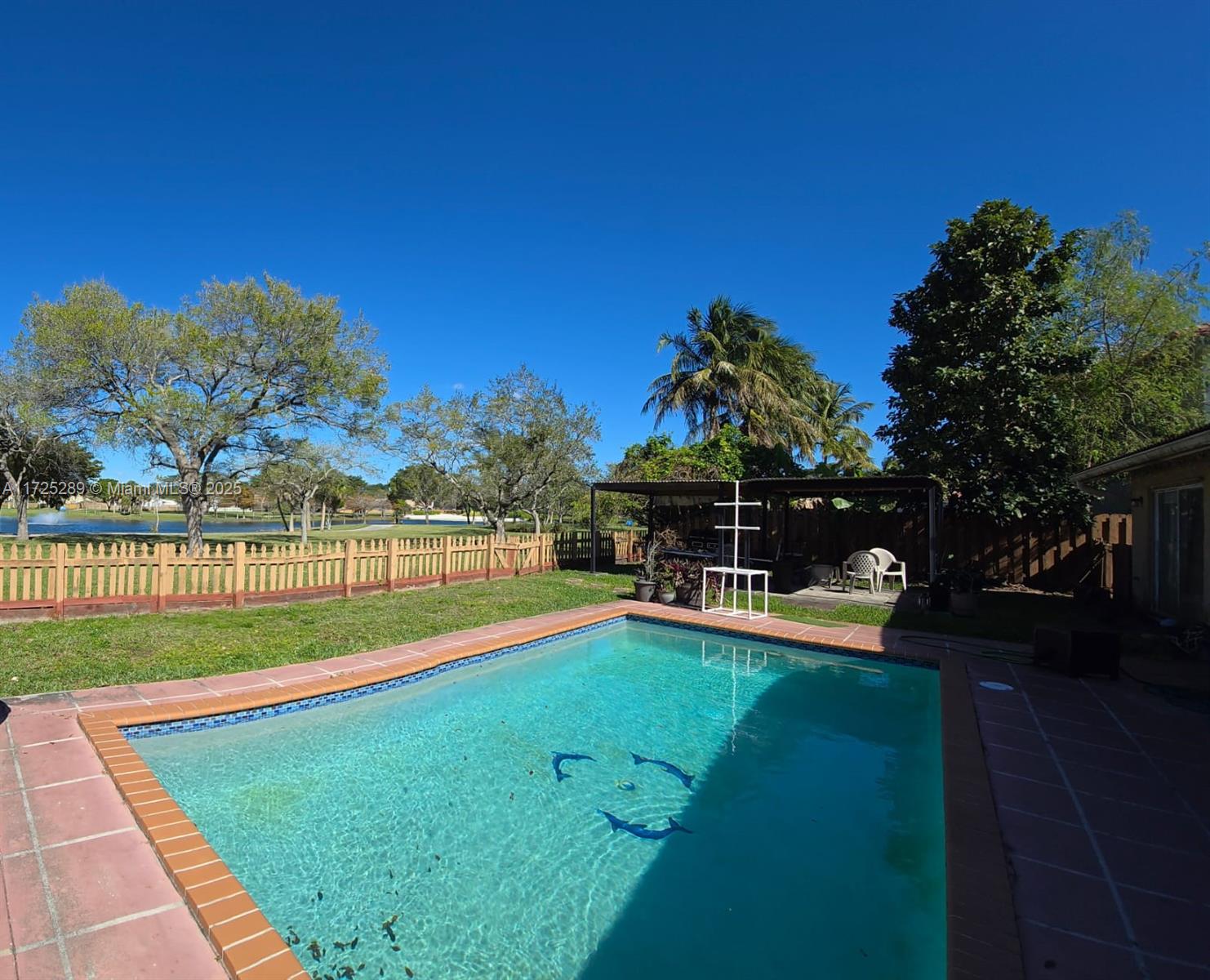 SHORELINE AT THE HAMMOCKS - Residential