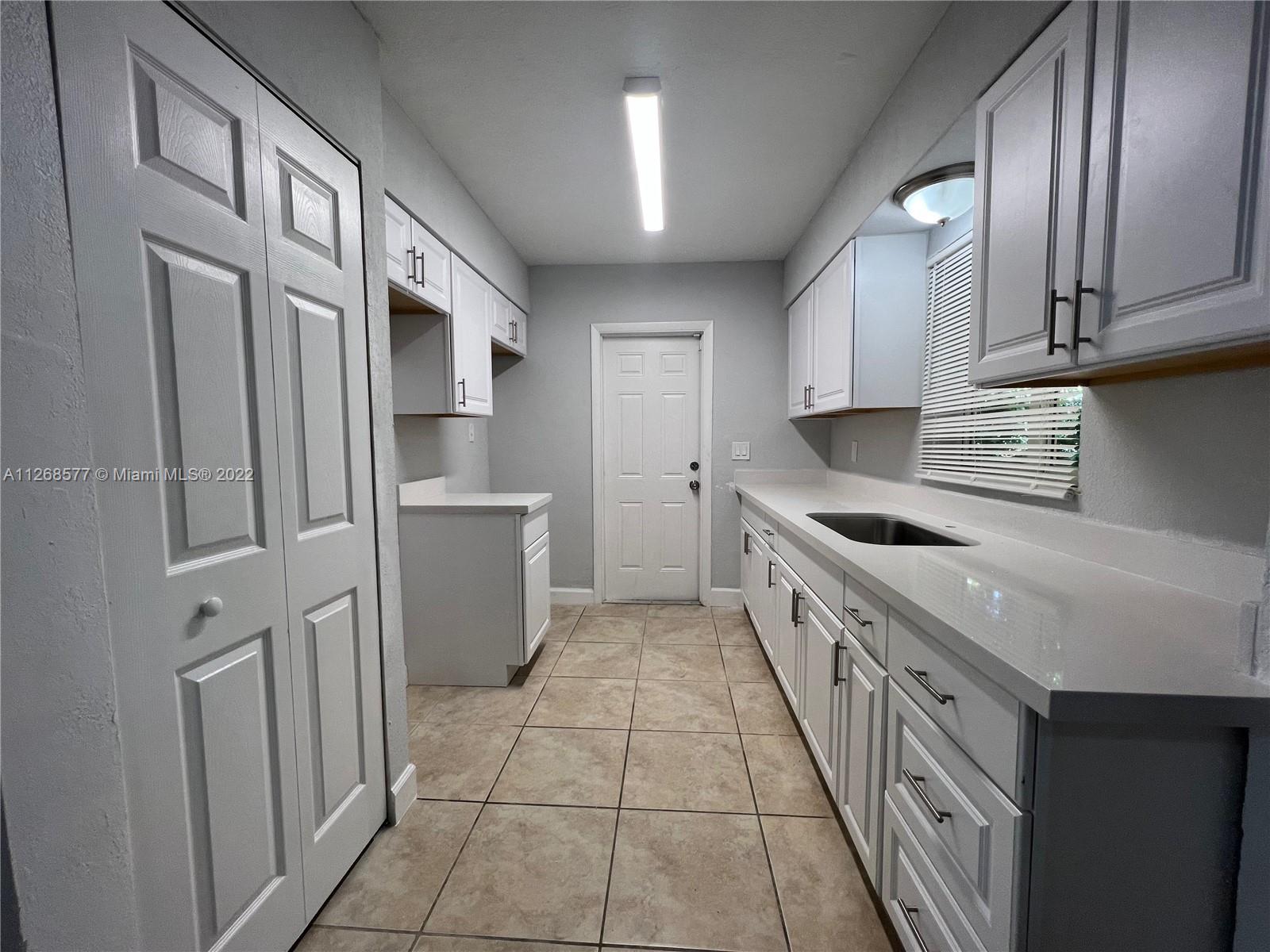 BEVERLY PARK - Residential Lease