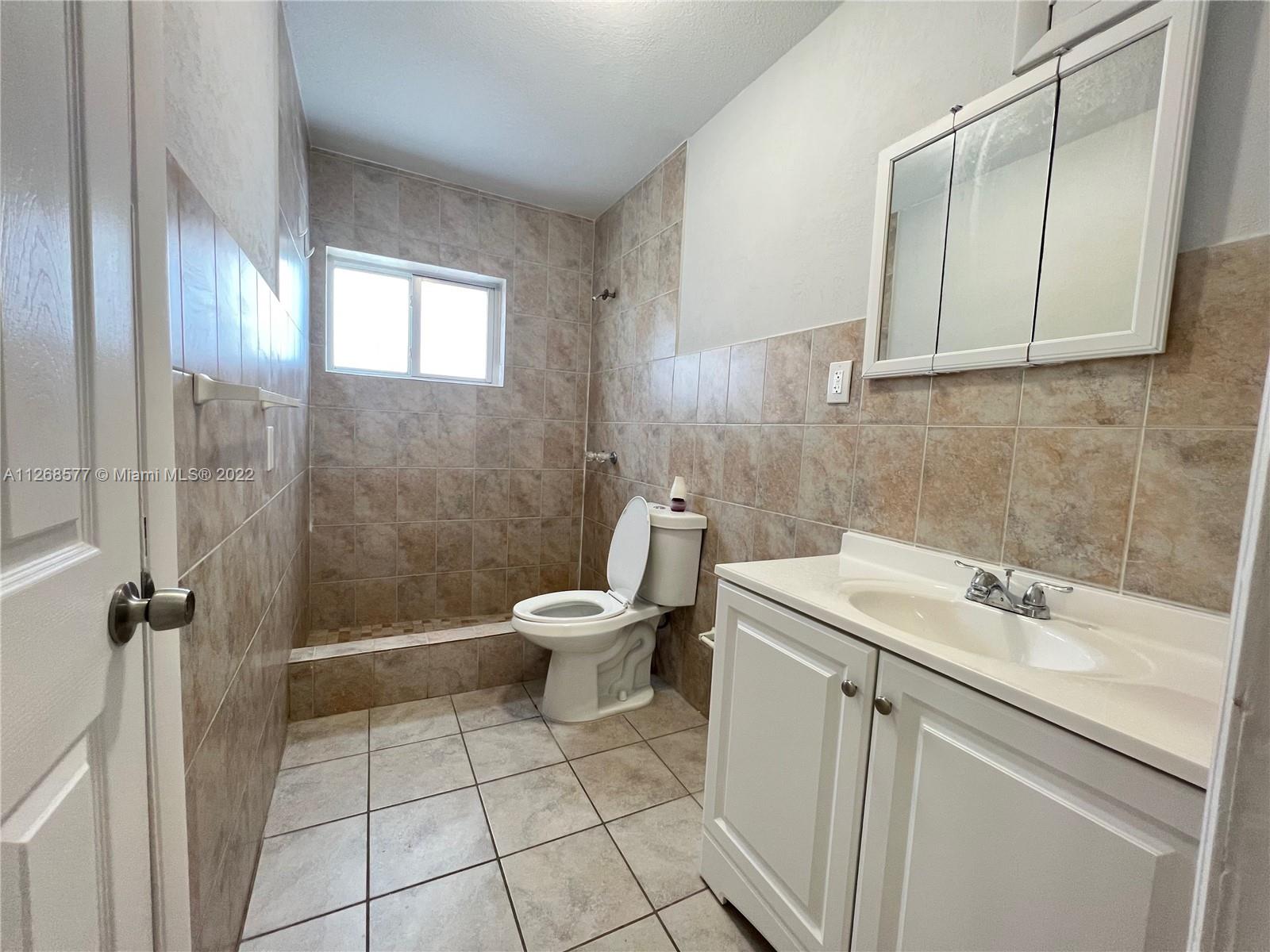 BEVERLY PARK - Residential Lease