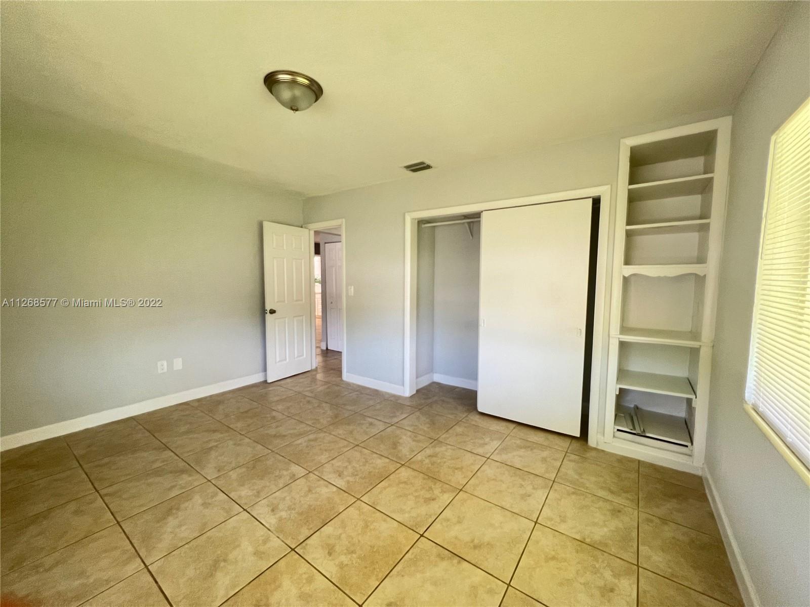 BEVERLY PARK - Residential Lease