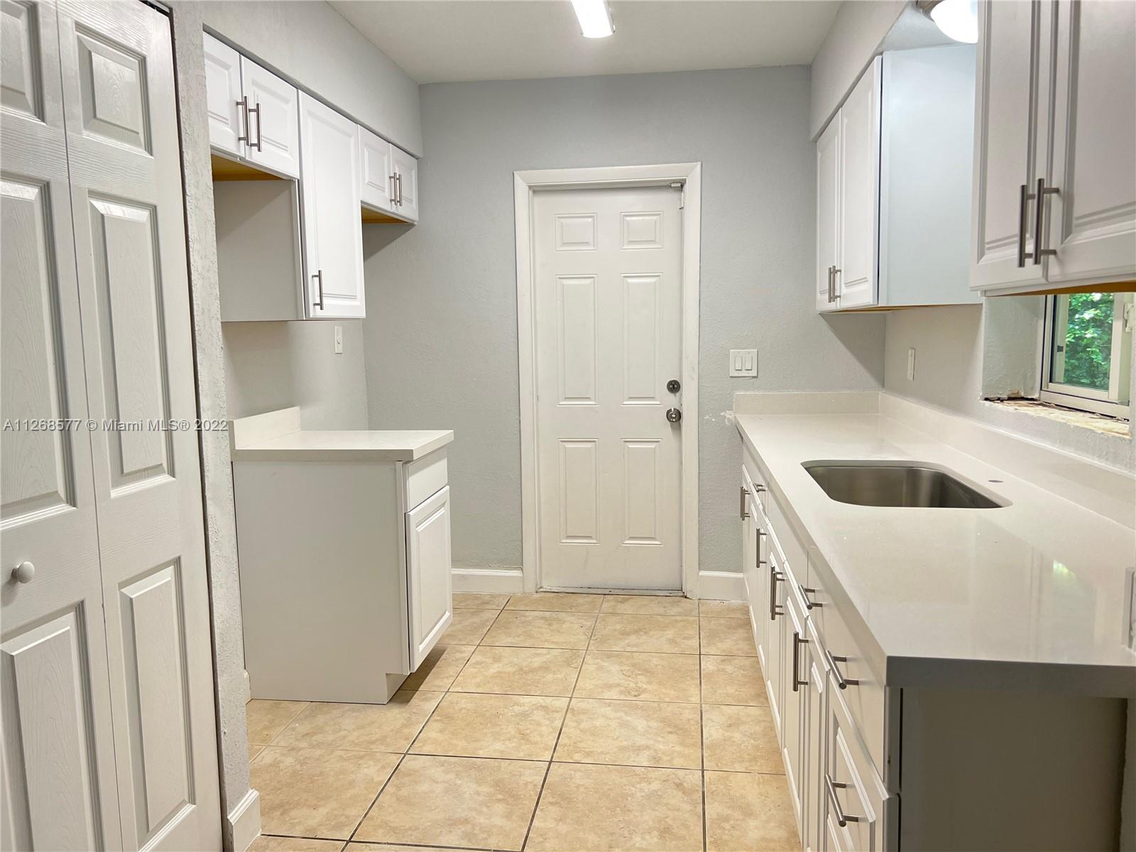 BEVERLY PARK - Residential Lease