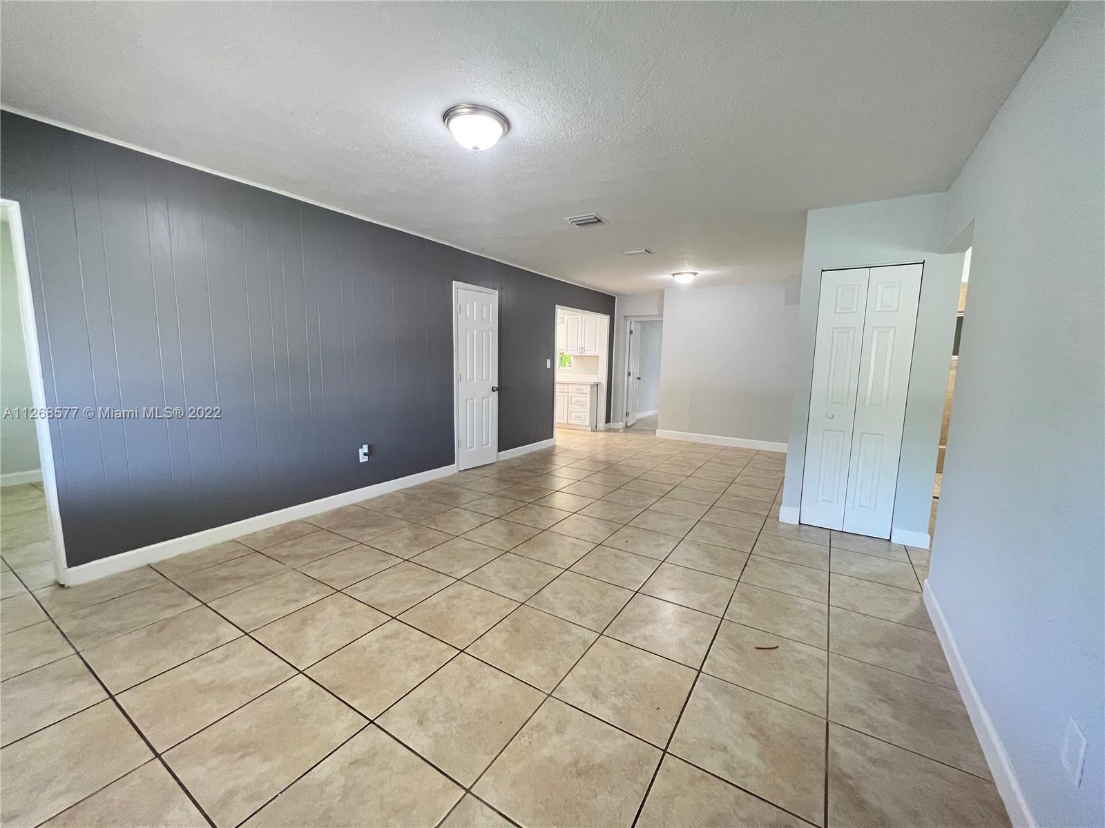 BEVERLY PARK - Residential Lease