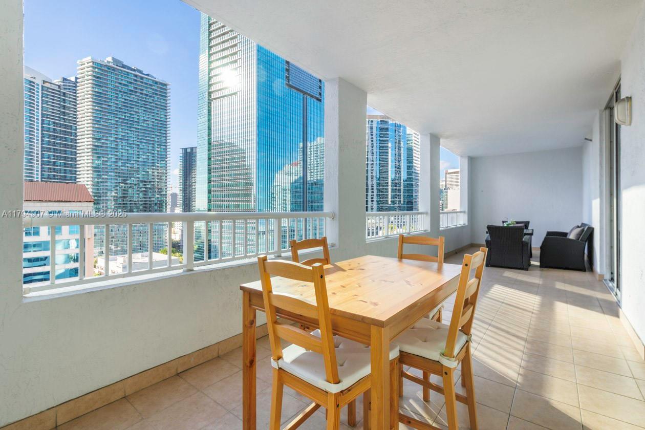 THE SAIL CONDO - Residential