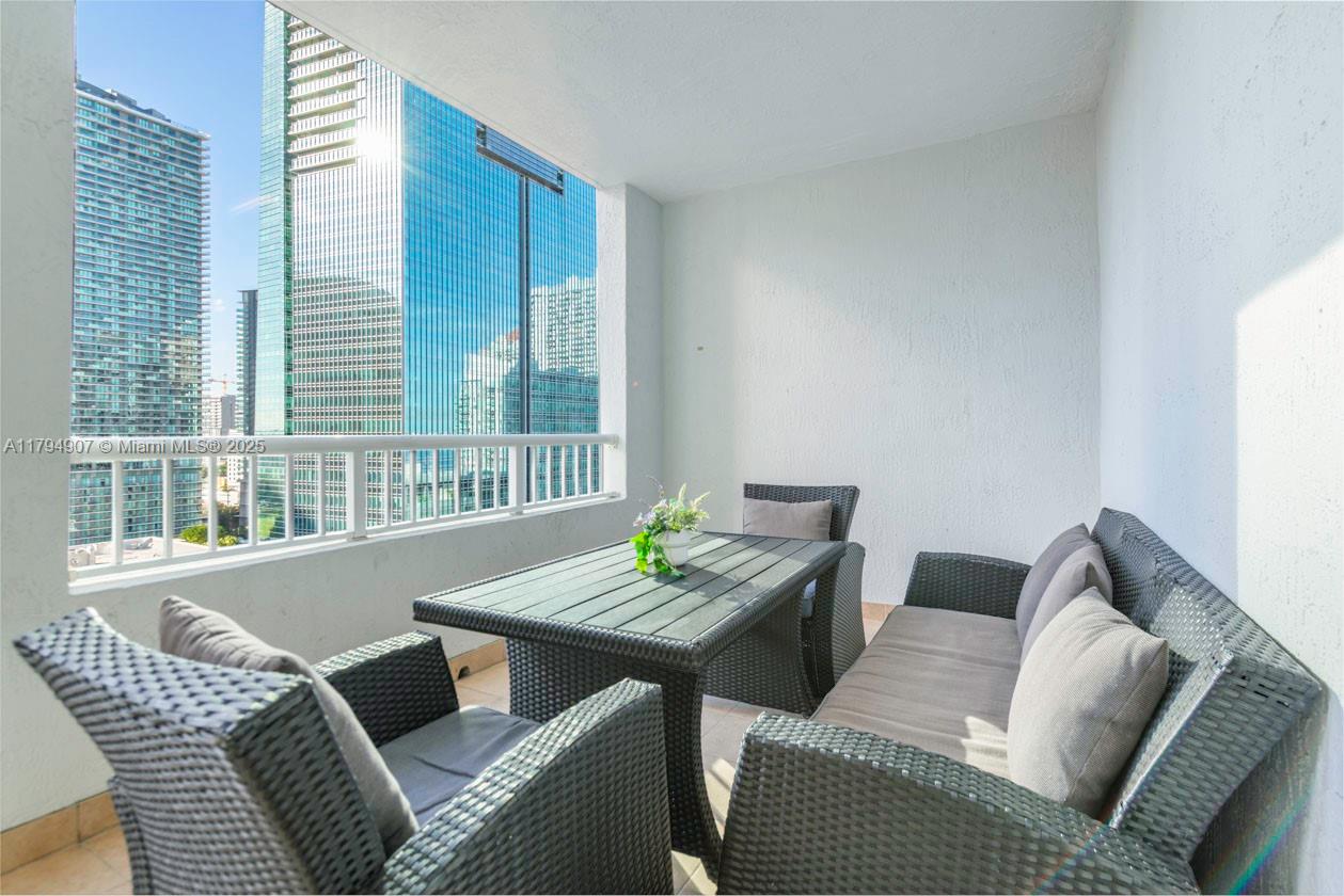 THE SAIL CONDO - Residential
