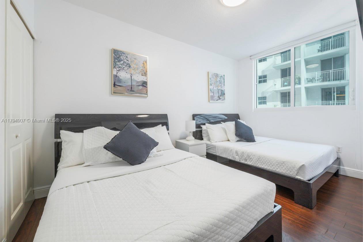 THE SAIL CONDO - Residential
