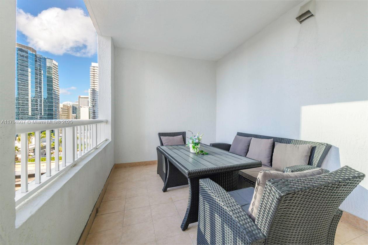 THE SAIL CONDO - Residential