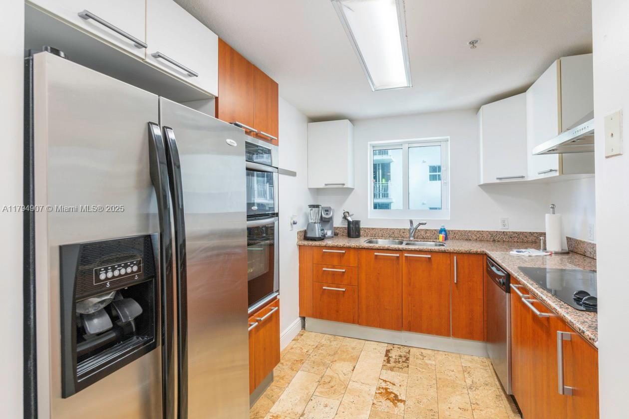 THE SAIL CONDO - Residential