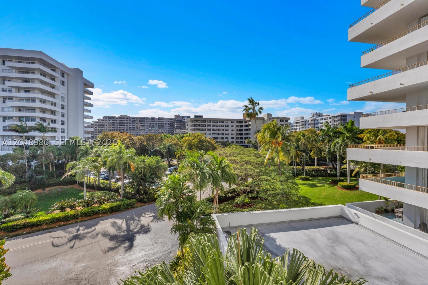 COMMODORE CLUB WEST CONDO - Residential