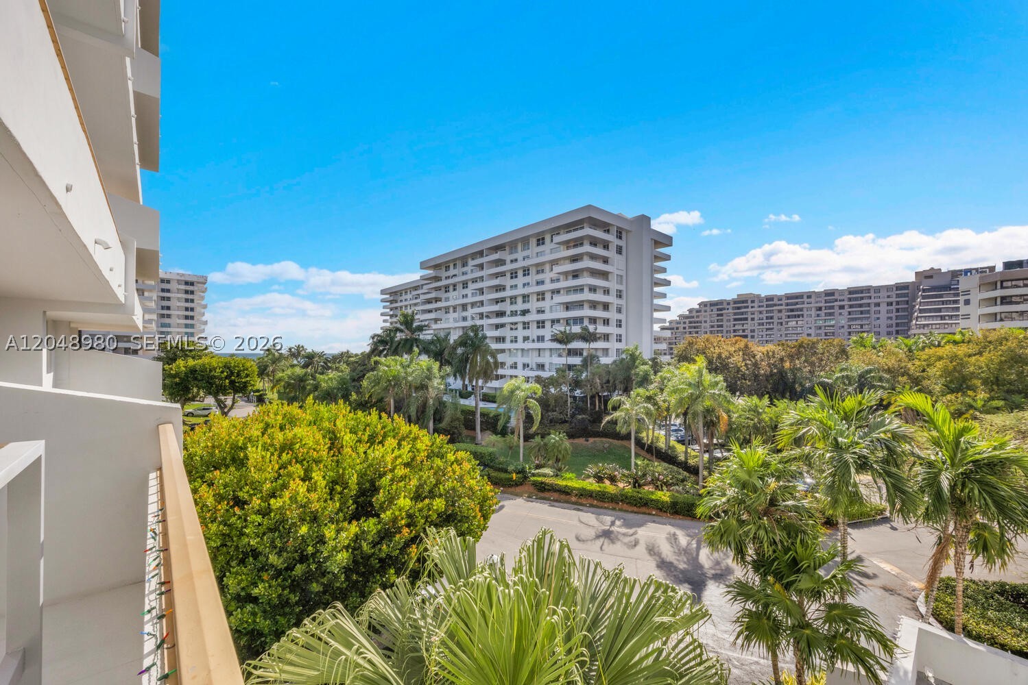 COMMODORE CLUB WEST CONDO - Residential