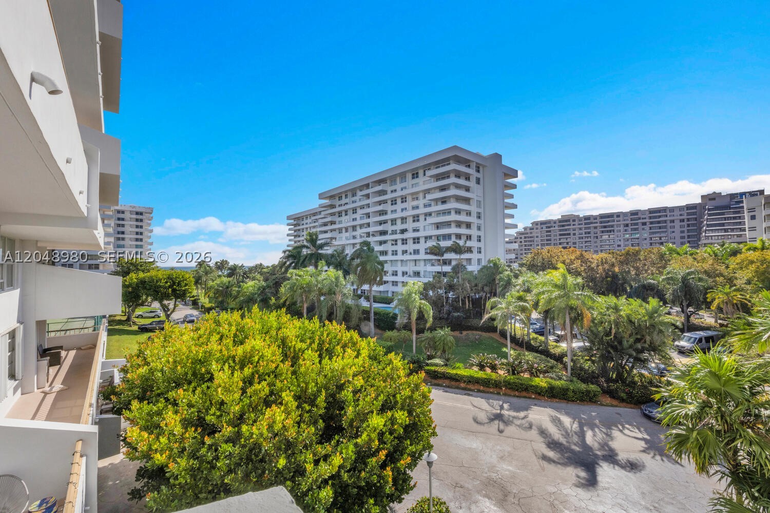 COMMODORE CLUB WEST CONDO - Residential