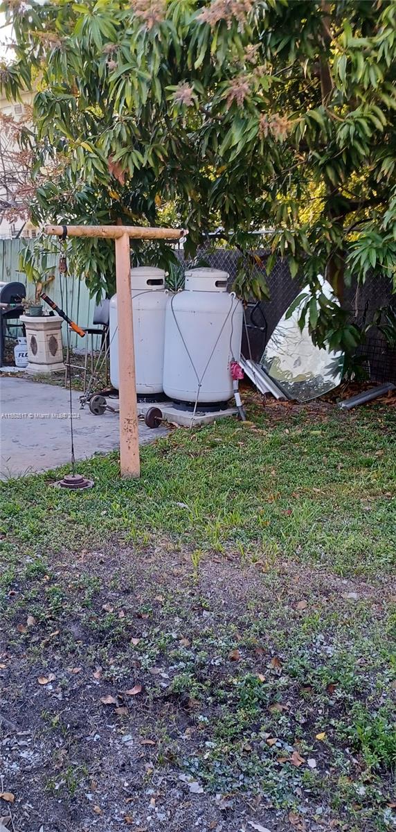 7 & 18 53 41 HIALEAH 3RD - Residential Income