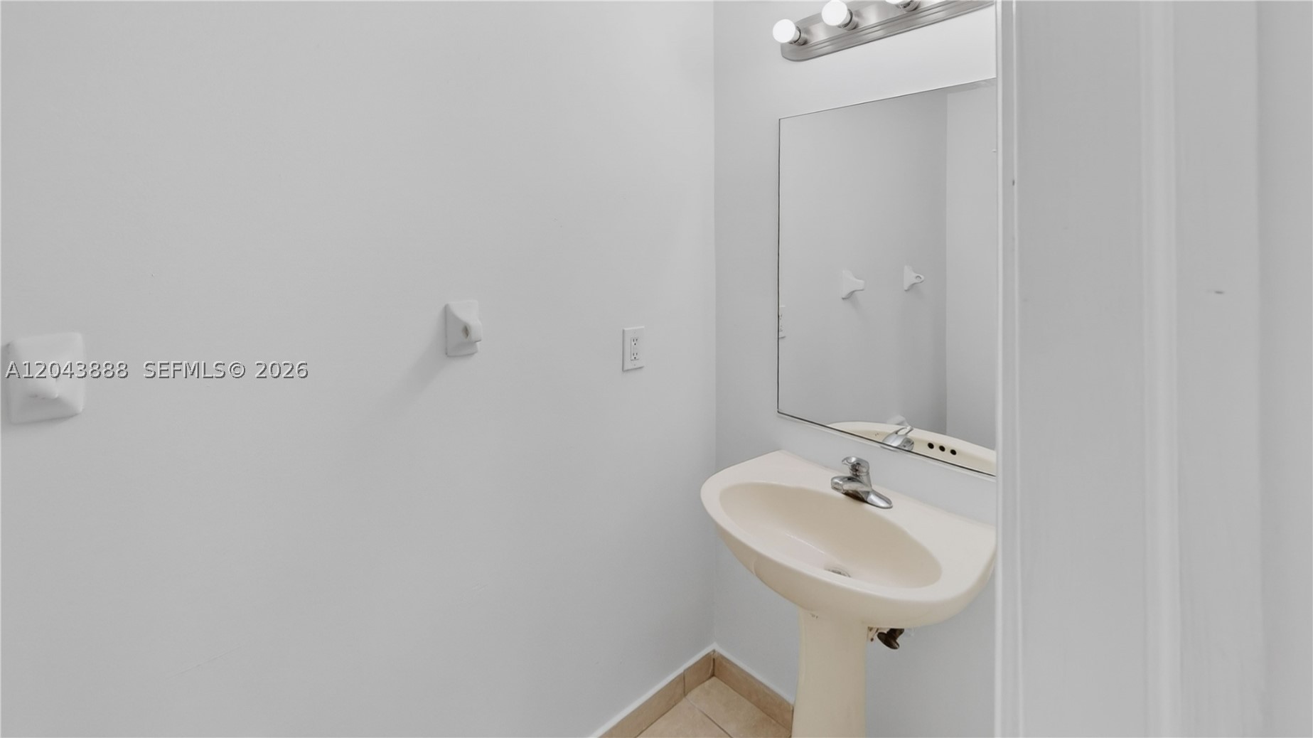 CEDARS WOODS HOMES CONDO - Residential