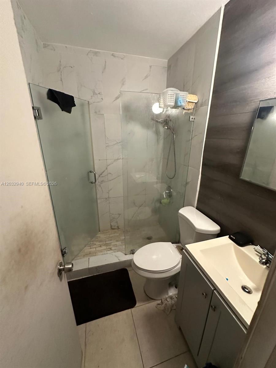 N MIAMI ESTATES - Residential
