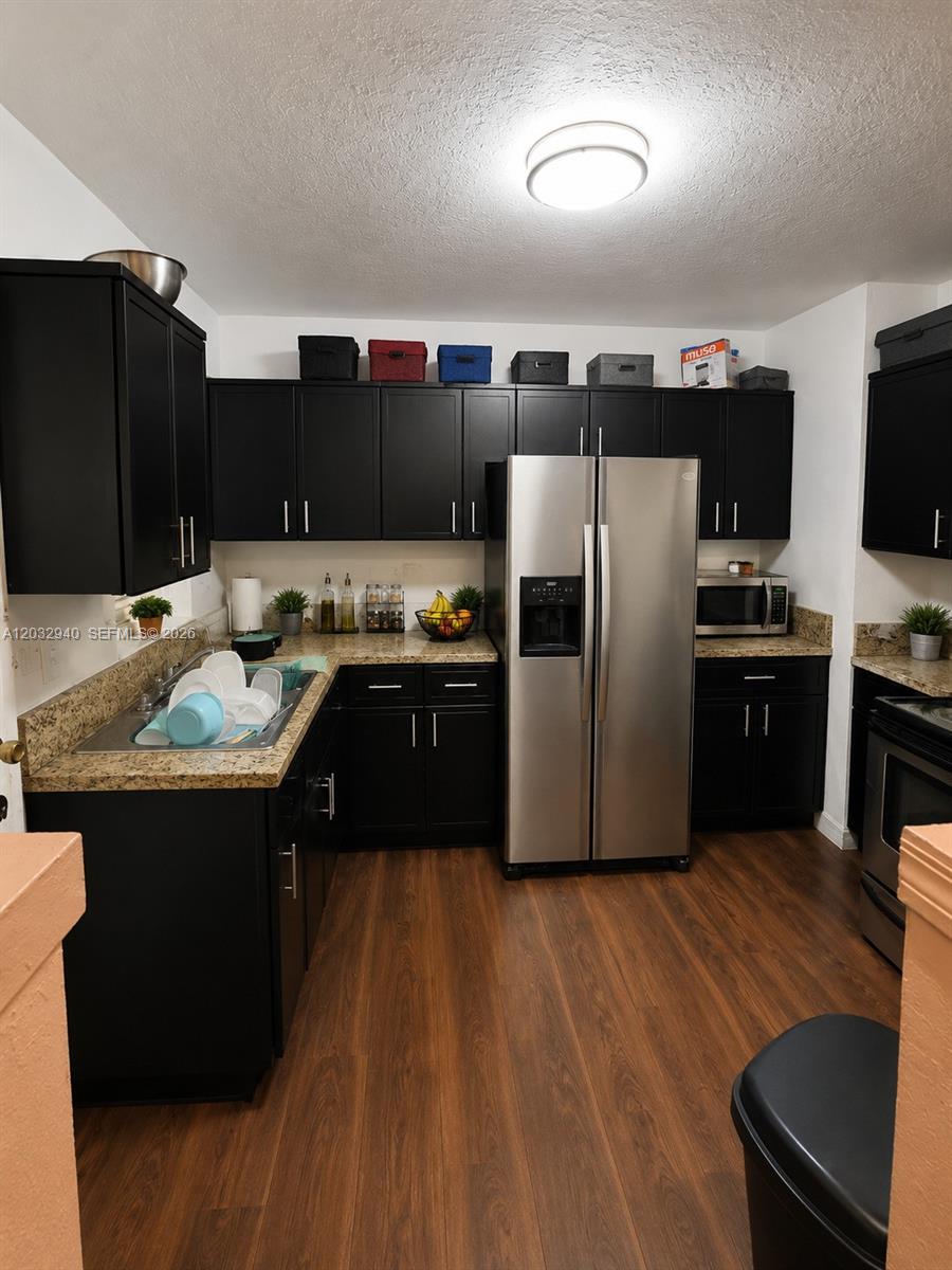 N MIAMI ESTATES - Residential