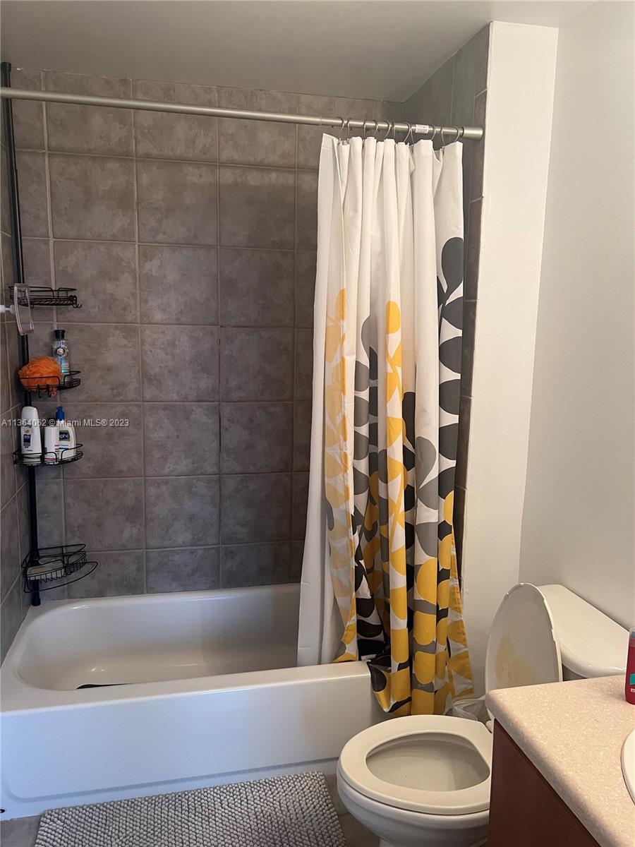BAYLOFTS CONDO - Residential Lease