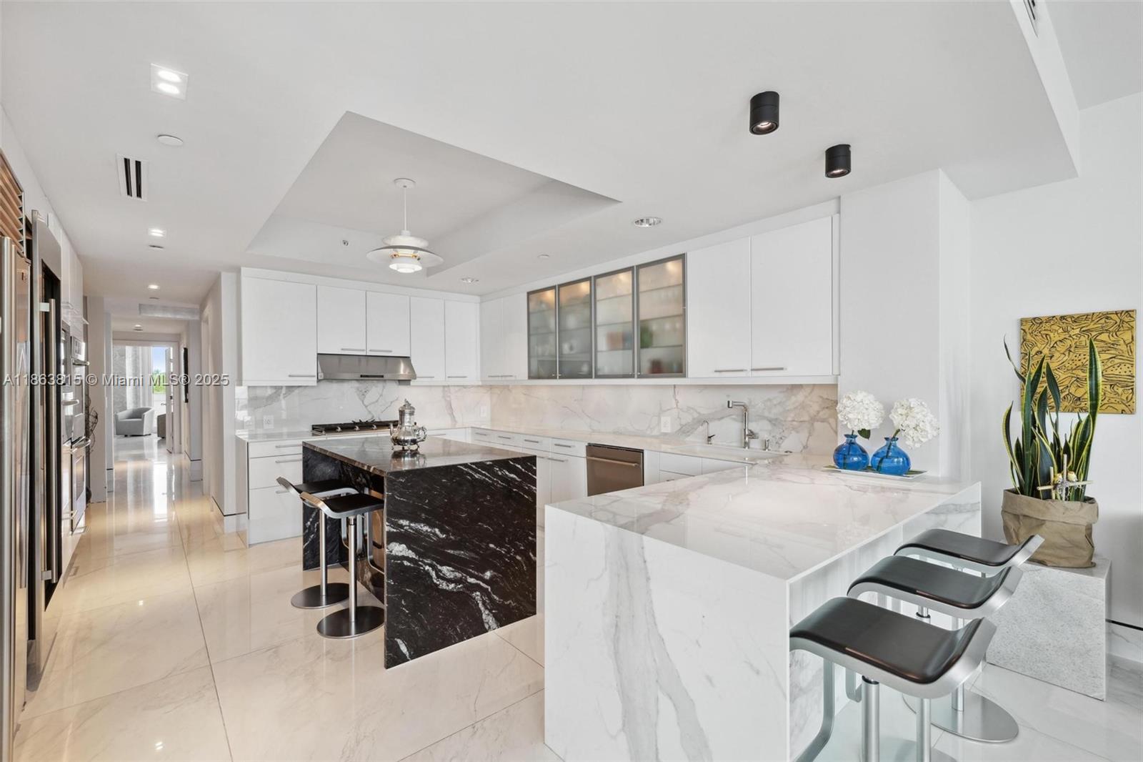 BEACON HARBOUR CONDO - Residential