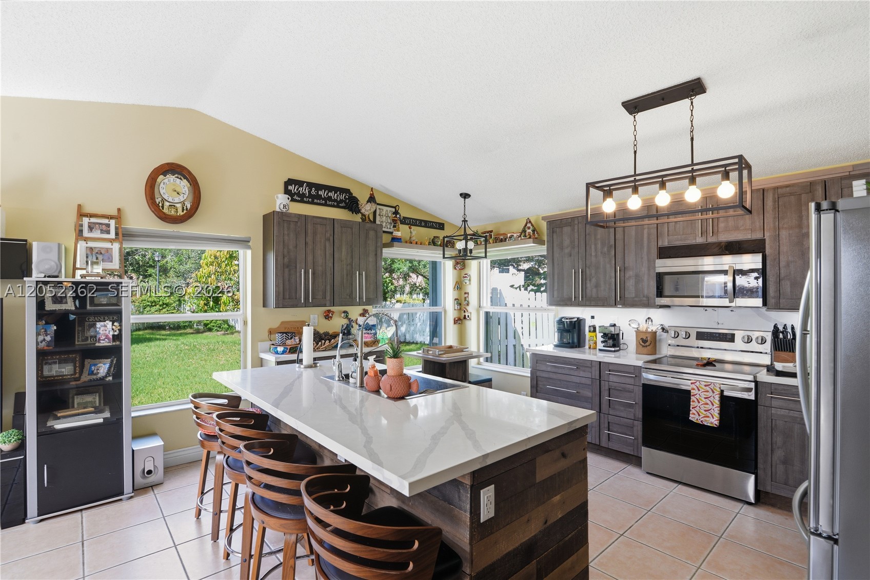 FLAMINGO ESTATES - Residential
