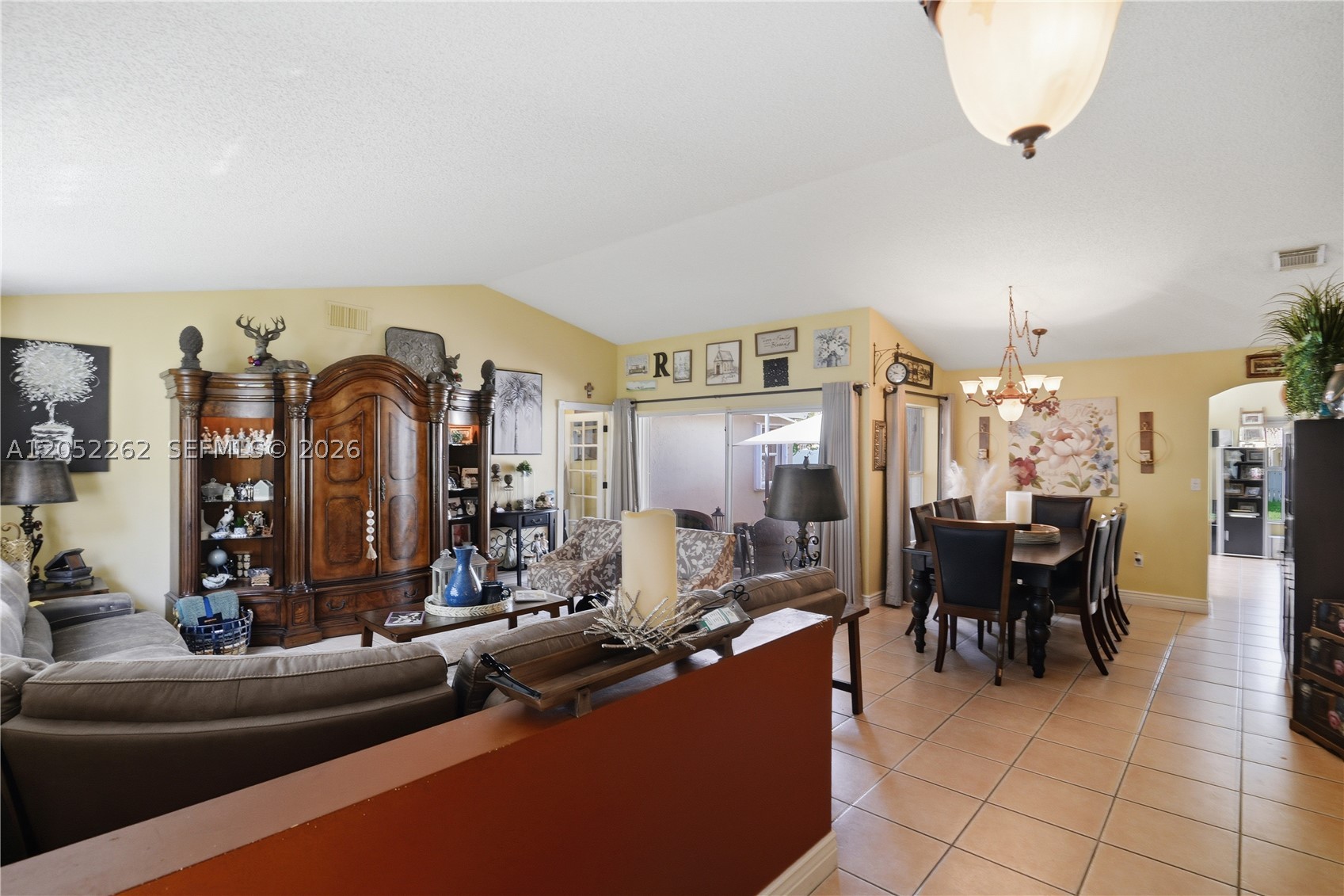 FLAMINGO ESTATES - Residential