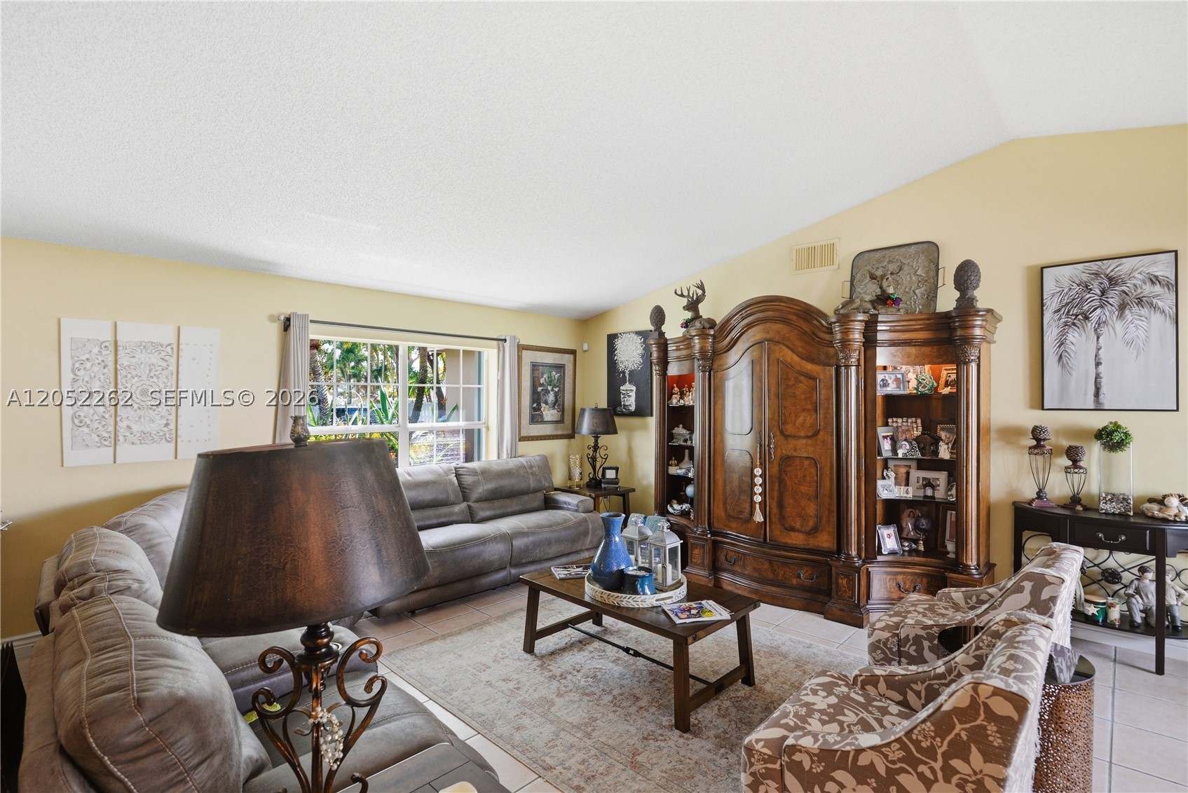 FLAMINGO ESTATES - Residential
