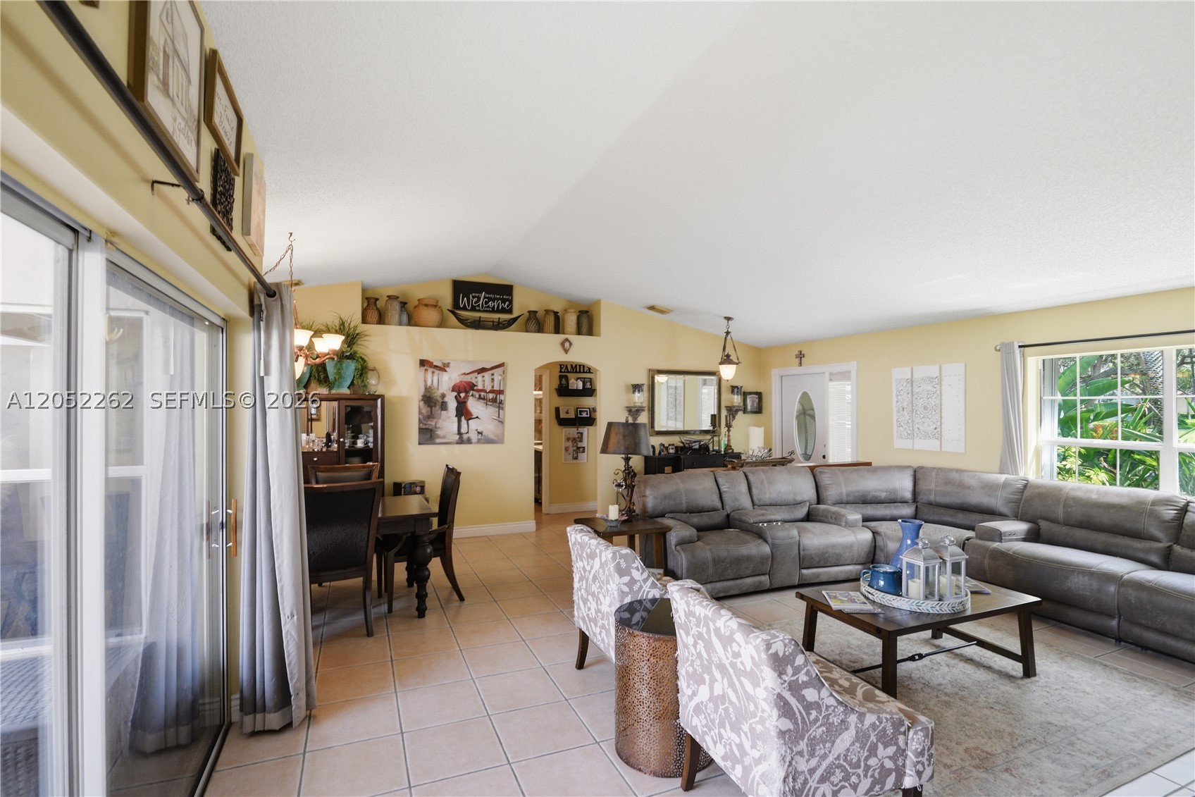 FLAMINGO ESTATES - Residential