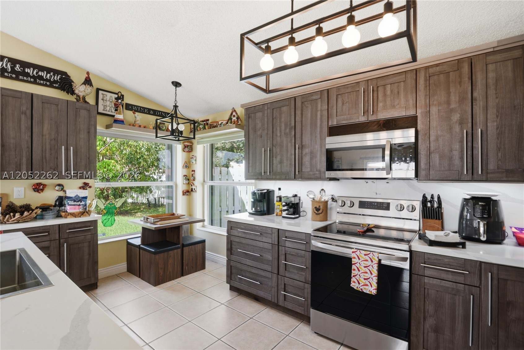 FLAMINGO ESTATES - Residential
