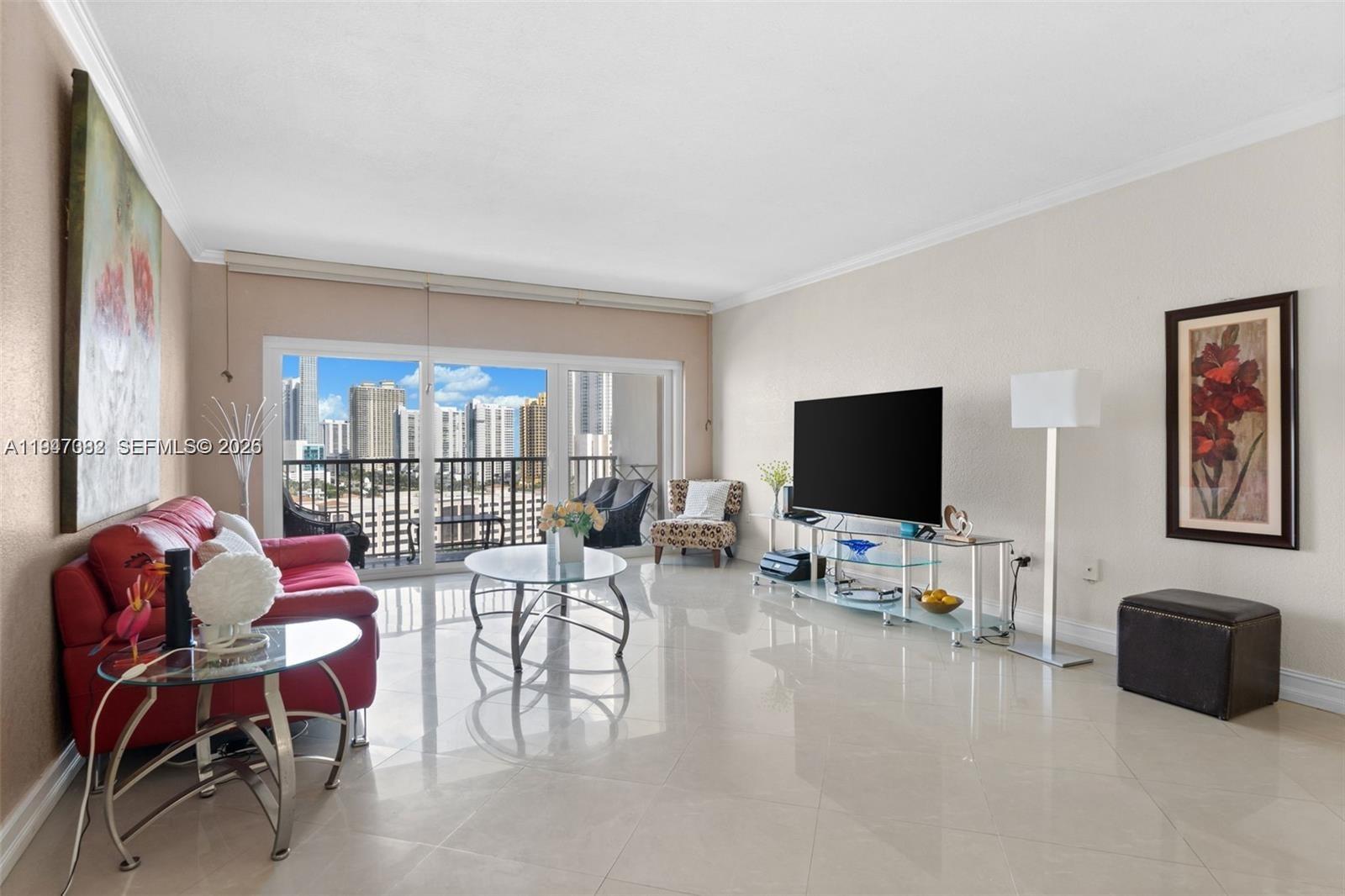ARLEN HOUSE CONDO - Residential