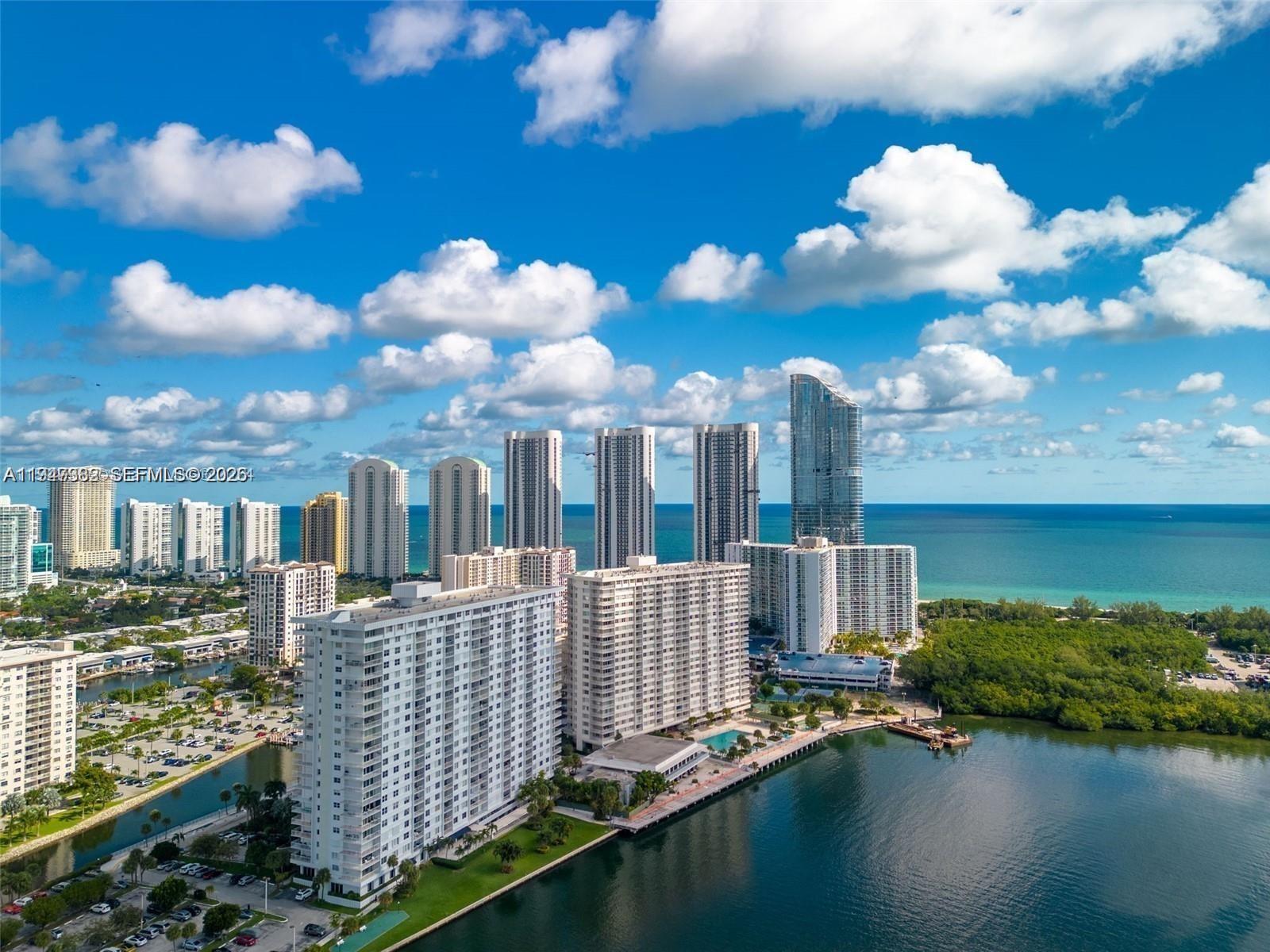 ARLEN HOUSE CONDO - Residential